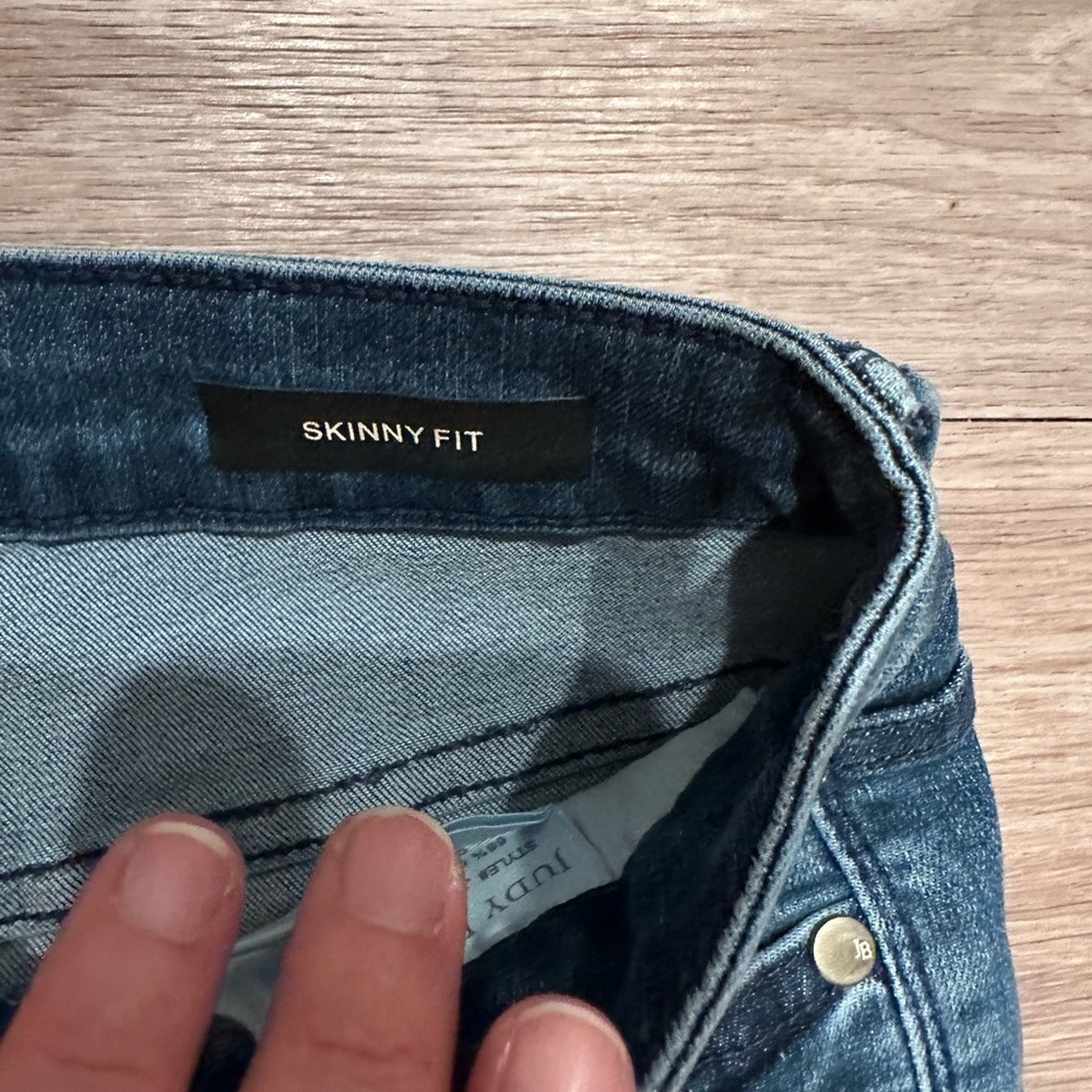Judy Blue Deep Indigo Skinny Jeans - Picture 3 of 5